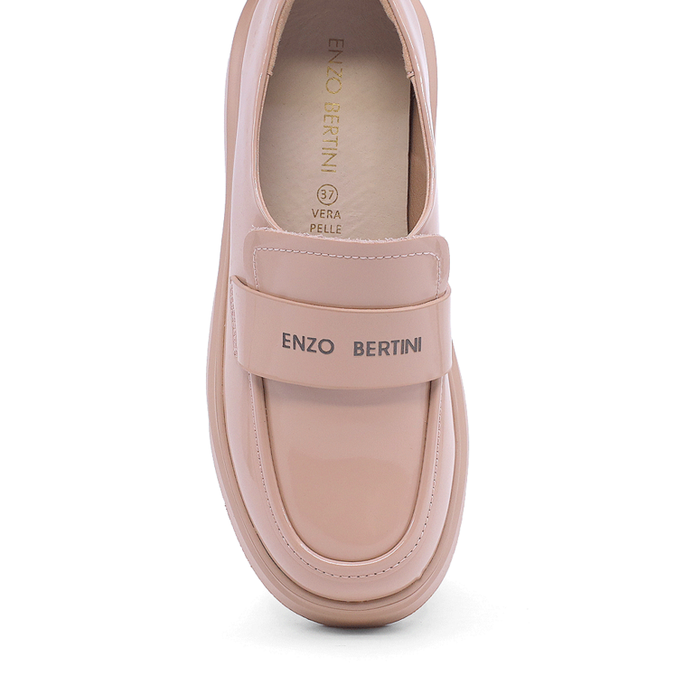 Pantofi tip loafer femei Enzo Bertini nude din piele lăcuită 3867DM027LNU
